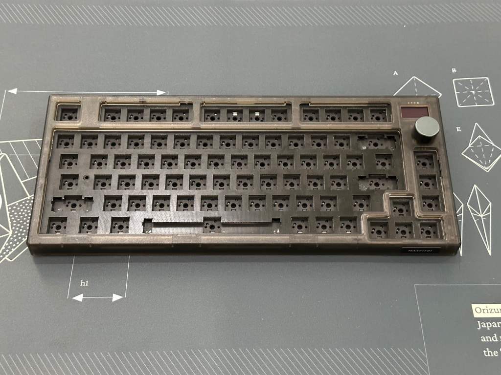 MAXFIT81 – Mechanical Keyboard dengan OLED Display – KEEB Mechanical ...